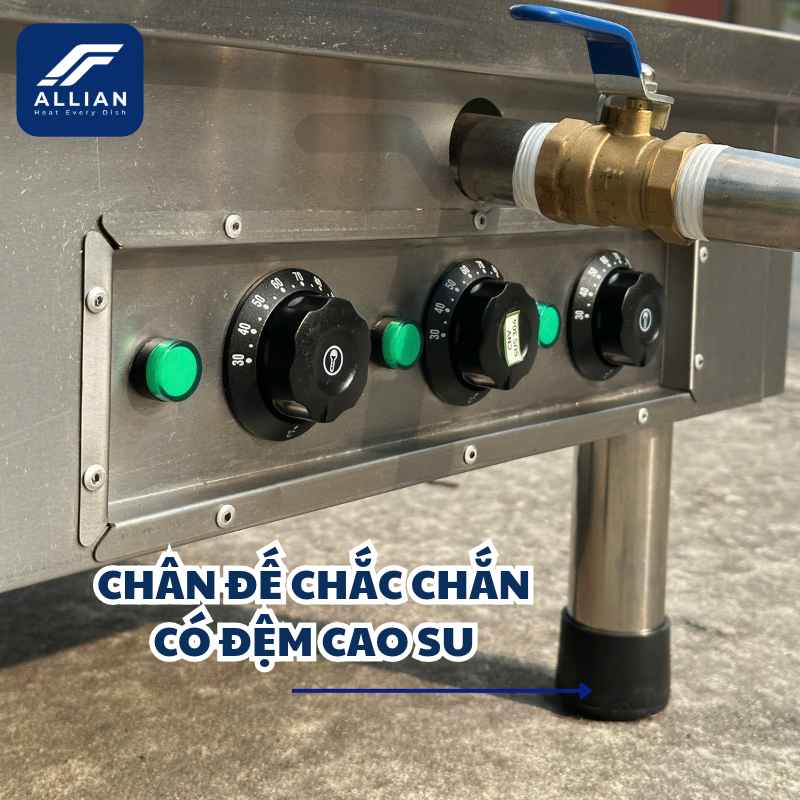 Chân đế chắc chắn có đệm cao su nồi điện mâm nhiệt Atlantis đế vuông